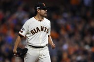 Giants Fall to Cubs in Game 4 of NLDS, Ending Their Season