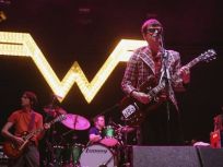 Weezer Returns With No Strings Attached