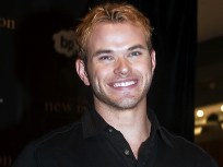 "New Moon" Star Kellan Lutz Thrills Fans In Boston