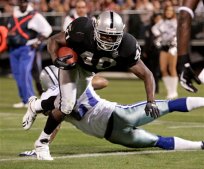 Raiders Start Strong, Beat Dallas 31-10