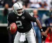 Raiders Clip Eagles