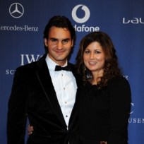 Roger Federer & Wife Welcome Twin Girls