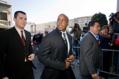 Bonds' Lawyers Score Big in Court