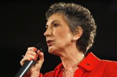Carly Gets Convention's "Buzz" Moment