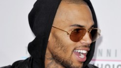 Chris Brown Back on Twitter, Posts Rihanna Photo