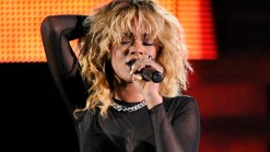 Grammy Awards 2012 Live Coverage