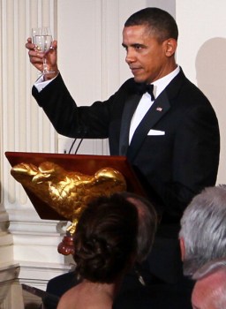 Obama to Dine with Apple, Google, Facebook CEOs