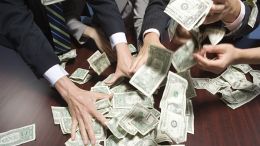 Three Arrested in $200 Million Ponzi Scheme