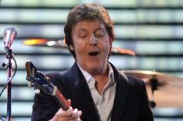 Paul McCartney, Ringo Starr to Reunite Onstage