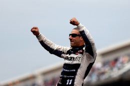 Tony Kanaan Wins Indy 500