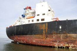 Tanker Nicks Bay Bridge in Photos