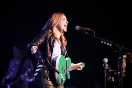 Melissa Etheridge Stands by Angelina Jolie Criticism