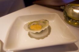 San Francisco Bar Tries to Make Friends With Free Oysters