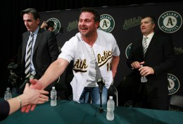Giambi Jumps In Barry Bonds Trial Shenanigans