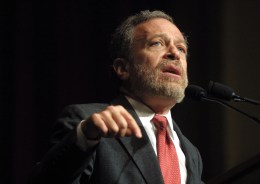 Robert Reich Defends Apple