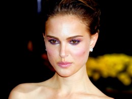 Portman Feeling the Pull of Cuaron's "Gravity"