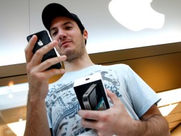 iPhone 4 Sale Day Is Here