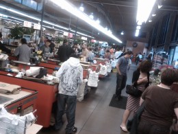 Berkeley Bowl Soon to Be Non-Union Again