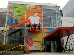 In Tech's Epicenter, Apple's Tablet Hype Starts to Bubble Over