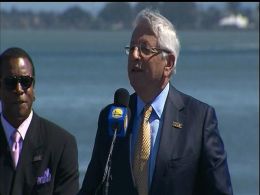 Raw Video: David Stern Applauds SF Move
