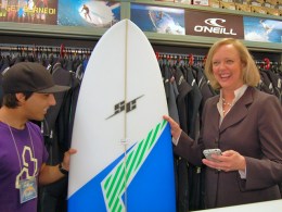 Meg Whitman Buys Surfboard in OB