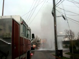 Hydrant Geyser Floods Oakland Intersection