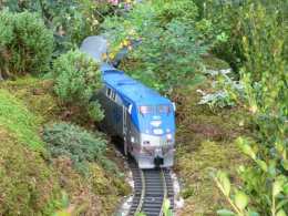 Garbage at the Heart of New Holiday Train Display in SF