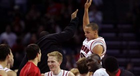 Warriors Add Curry, May Swap For Stoudemire
