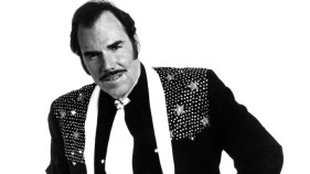 Family: Country Singer Slim Whitman Dies at Age 90