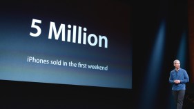 Apple CEO Cook Has Key Meeting With China Mobile