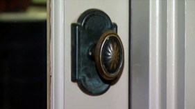 Kids Stuck in Closet Foil Home Burglary