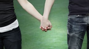 Dating Abuse Begins in Jr. High: Study