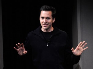 Apple Exec Sells off $38.7M of Shares