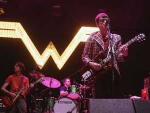 Weezer Returns With No Strings Attached