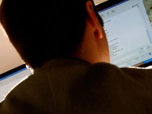 FBI Fans Out in Sex Predator Probe