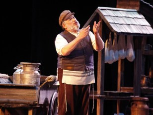 2/5-2/7-A Fiddler Mixes Martial Arts