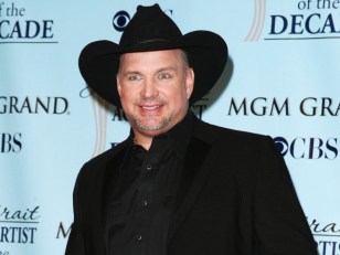 Garth Brooks Puts Parenthood Ahead of Comeback