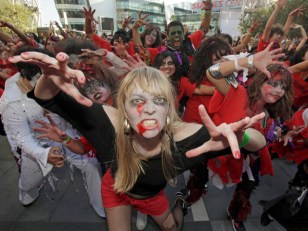 Jackson Fans Attempt to "Thrill the World" With Dance Record