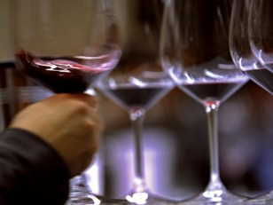 Oenophilic Pyramid Scheme Kingpin Admits to $200 Million Wine Torching
