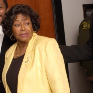 Katherine Jackson Won't Contest Michael's Will