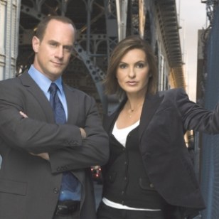 Mariska Hargitay & Christopher Meloni Returning To 'Law & Order: SVU'