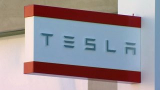 $500M Offered to Lure Tesla Battery Factory to California: Report
