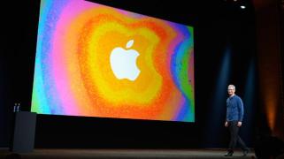 Apple's Stock Bounces Back to Hit a New High