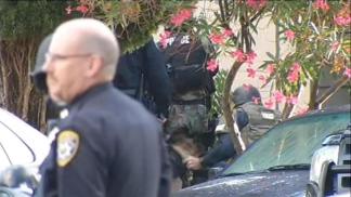 Raw Video: Sunnyvale SWAT Swarms Neighborhood