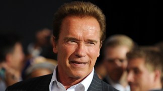 Arnold Schwarzenegger Competes with Co-Stars for Best Body