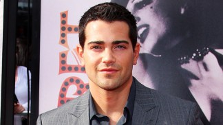 Jesse Metcalfe Finally Sells in Beverly Hills