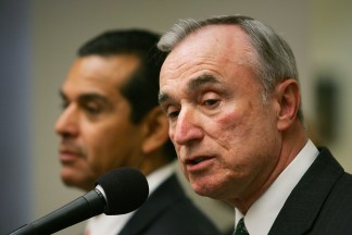 Former Police Chief in LA, NY Helps Oakland