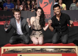 "Twilight" Actors Cemented in Hollywood