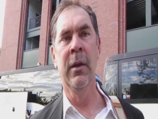 Raw Video: Giants Head to Philly