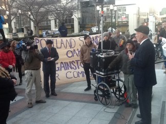 Oakland Activists Try to Stop Bill Bratton Deal